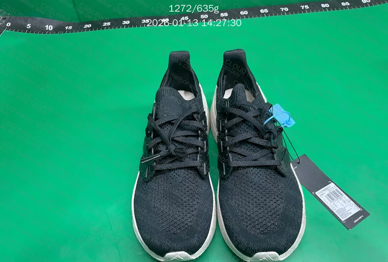 Ultraboost 5.0 versão Y-3 3
