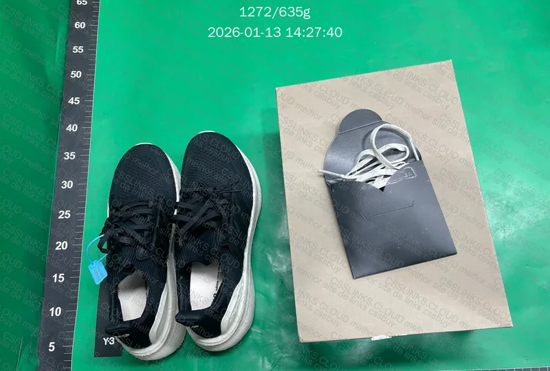 Ultraboost 5.0 versão Y-3 9