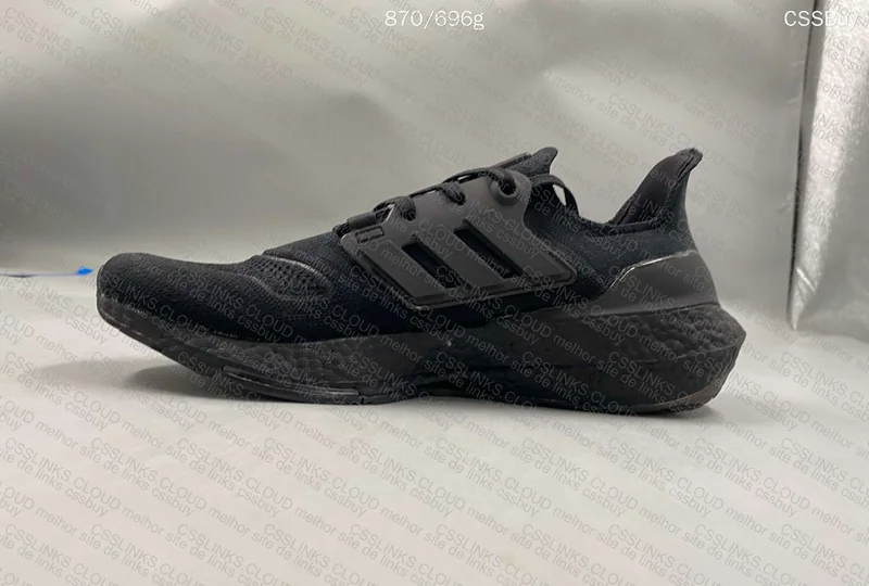 ULTRABOOST 8.0 BLACK GL?
