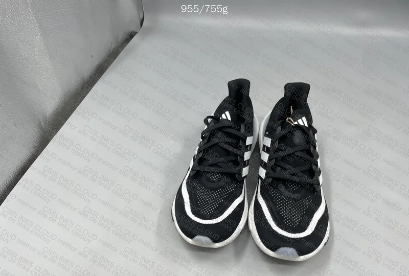 Ultraboost 9.0 Black&White