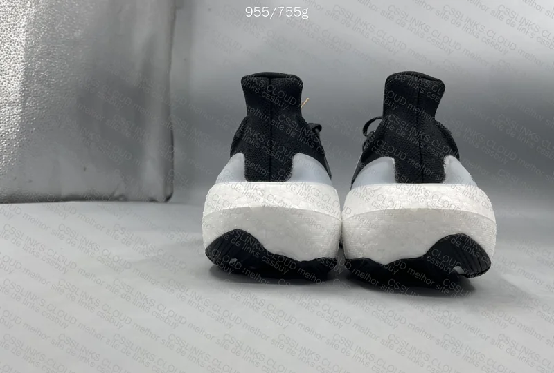 Ultraboost 9.0 Black&White 3