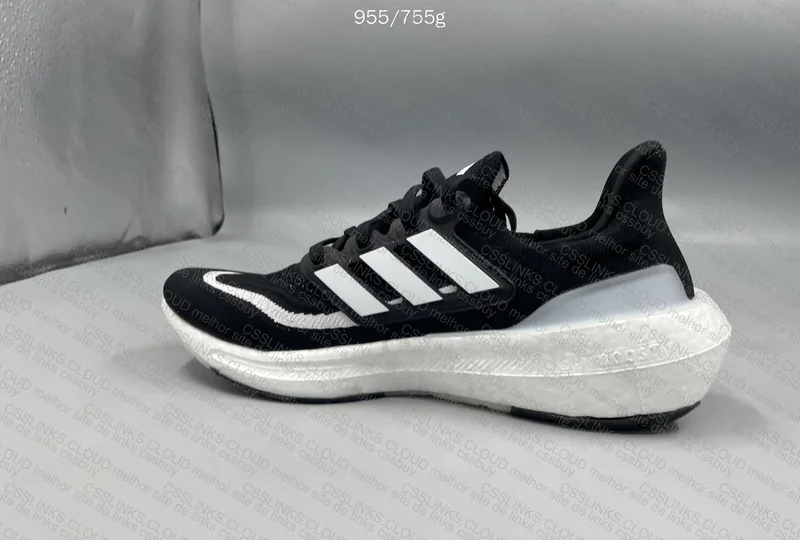 Ultraboost 9.0 Black&White 4