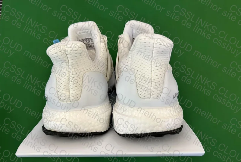 Ultraboost White 3