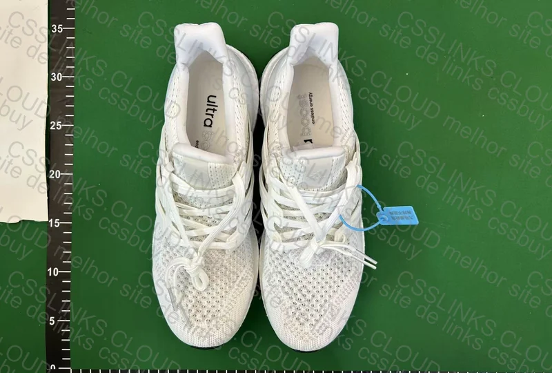 Ultraboost White 4