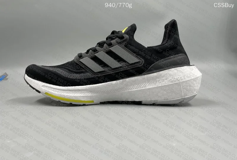 Ultraboost Light 2