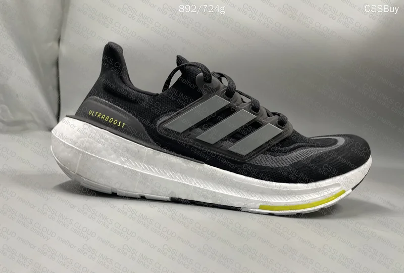 Ultraboost Light 3