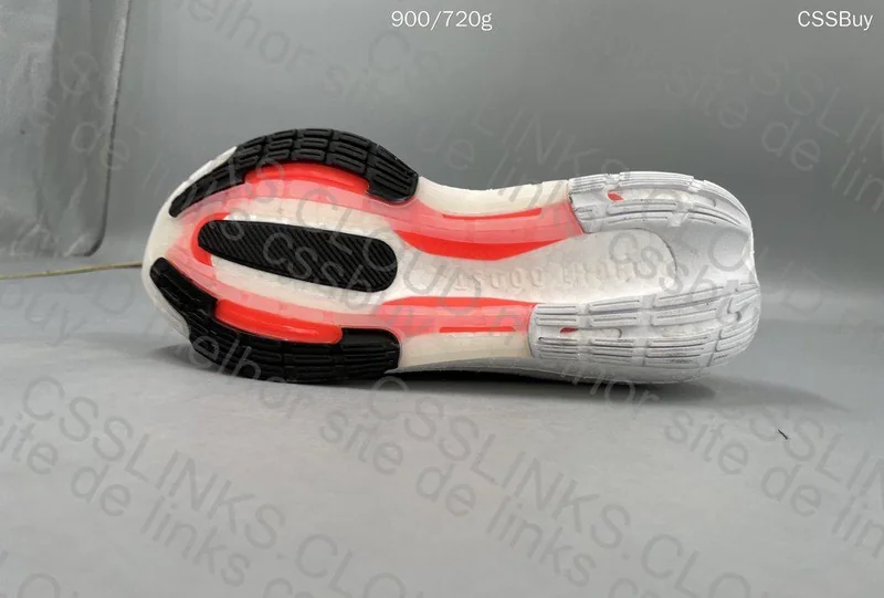 UltraBoost Light