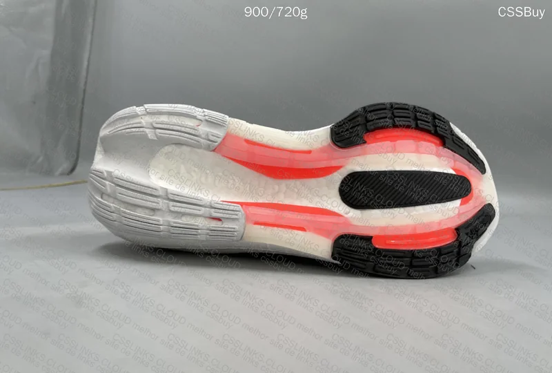UltraBoost Light 11