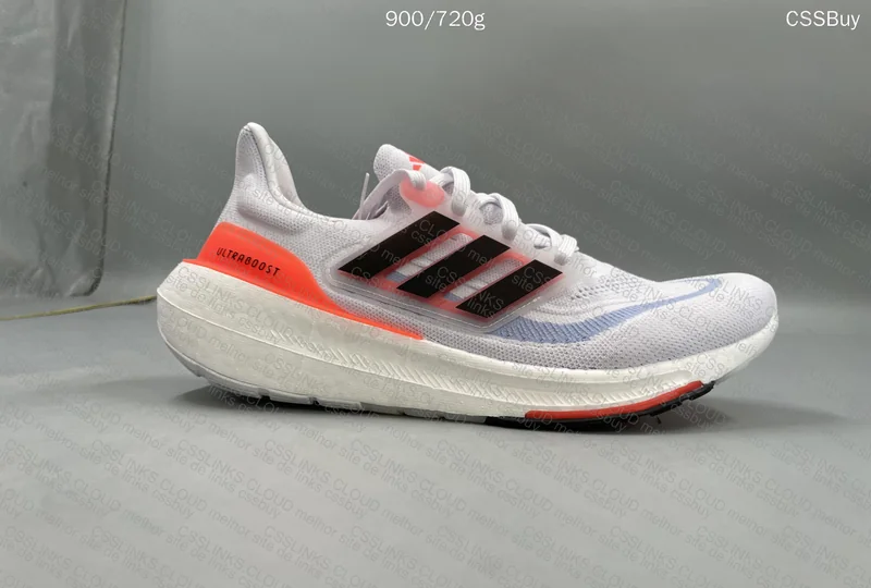 UltraBoost Light 8