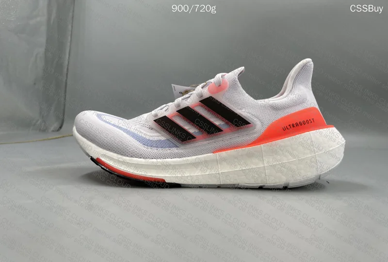 UltraBoost Light 9
