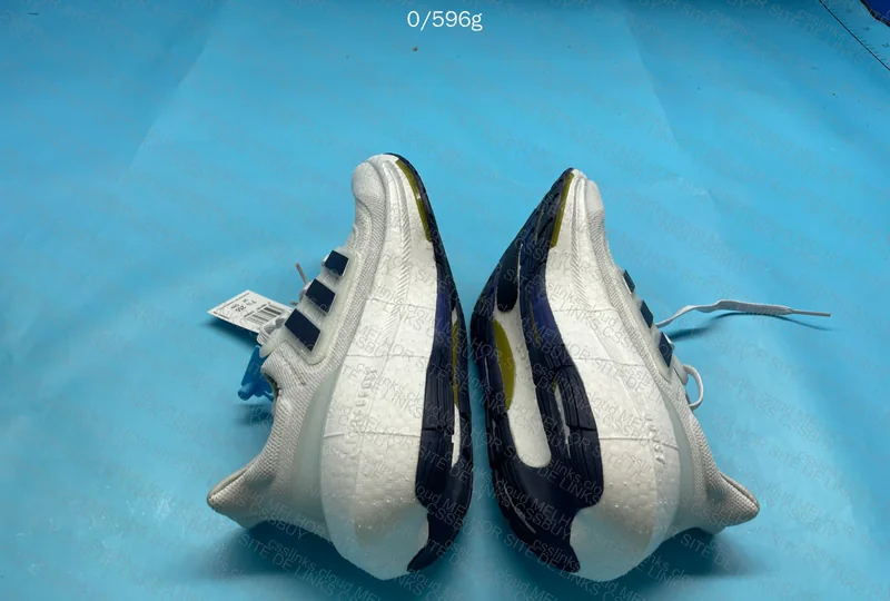 Ultraboost Light 7