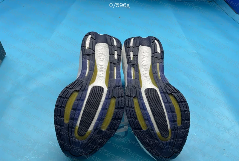Ultraboost Light 8