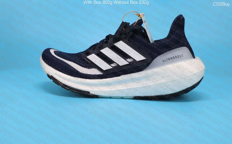 Ultraboost Light 2023 3