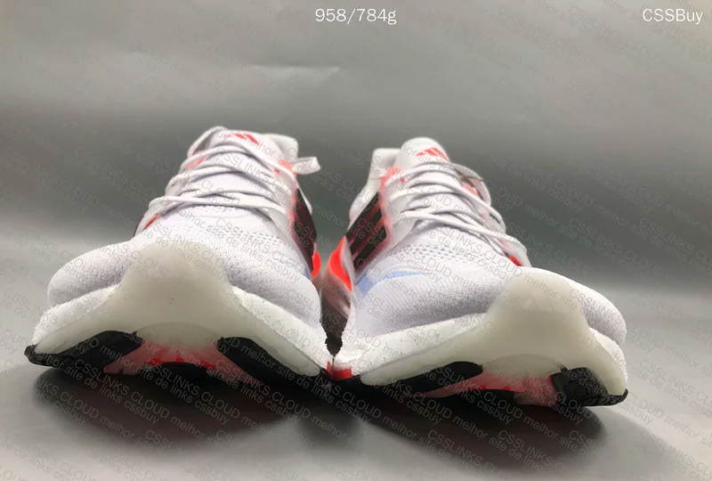 Ultraboost Light 2023