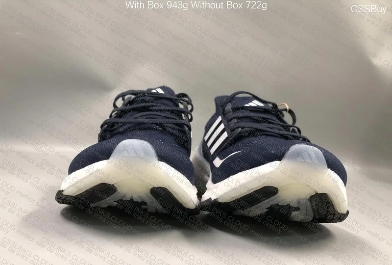 ULTRABOOST LIGHT 2023 2