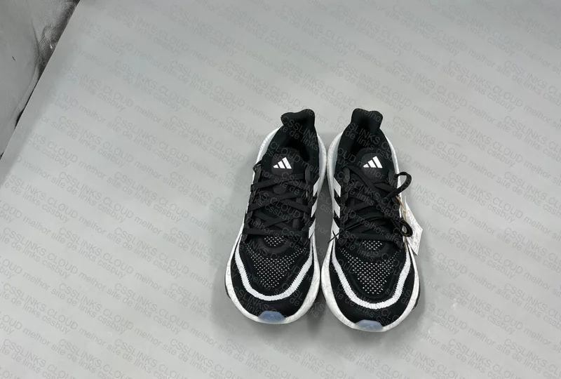 Ultraboost light 2023 2
