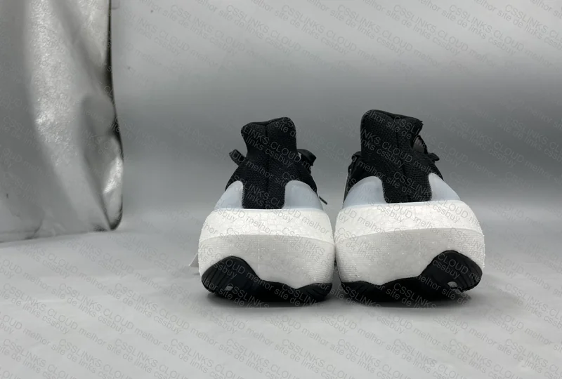 Ultraboost light 2023 6
