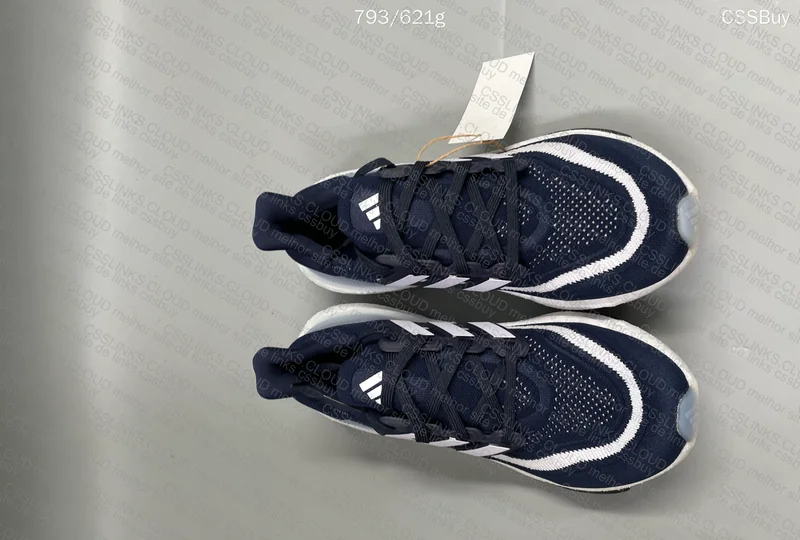 Ultraboost Light 23