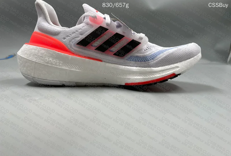 Ultraboost Light 23 2