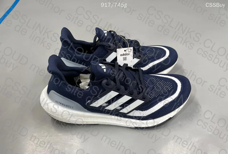 Ultraboost Light 23 2