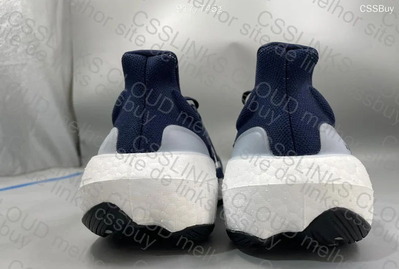 Ultraboost Light 23 4