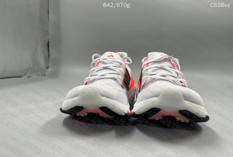 ULTRABOOST LIGHT 23 GL? 2