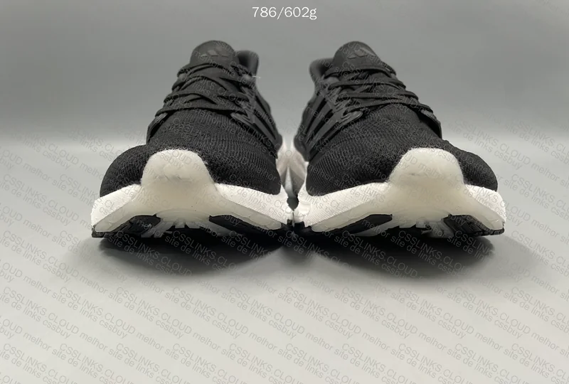 ULTRABOOST LIGHT | BLACK/WHITE 6