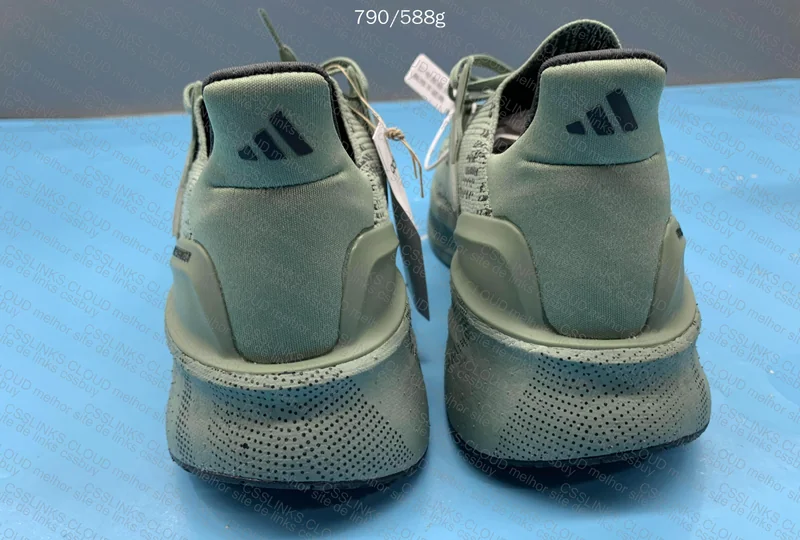 Ultraboost Military 3