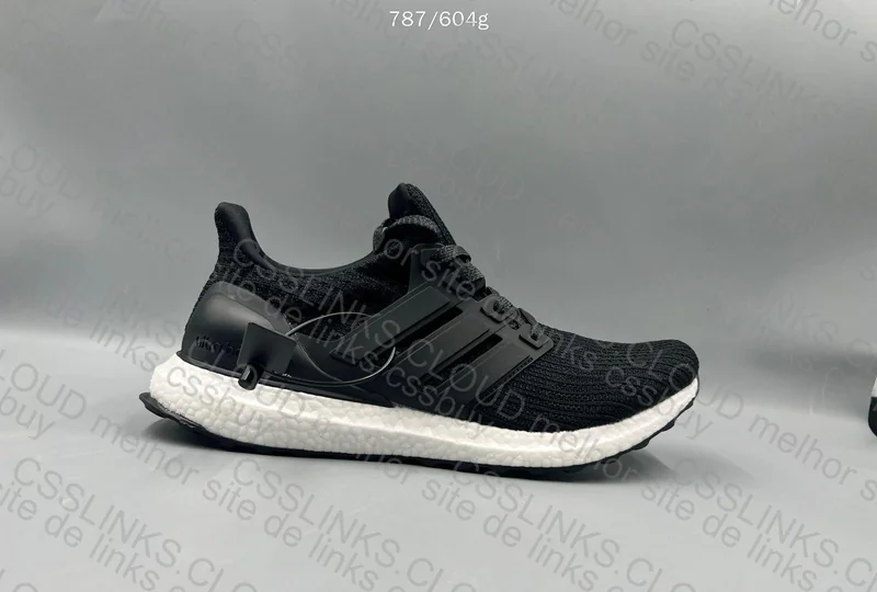 ULTRABOOST Black 3