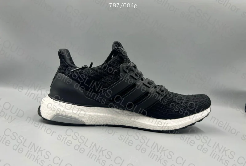 ULTRABOOST Black 5