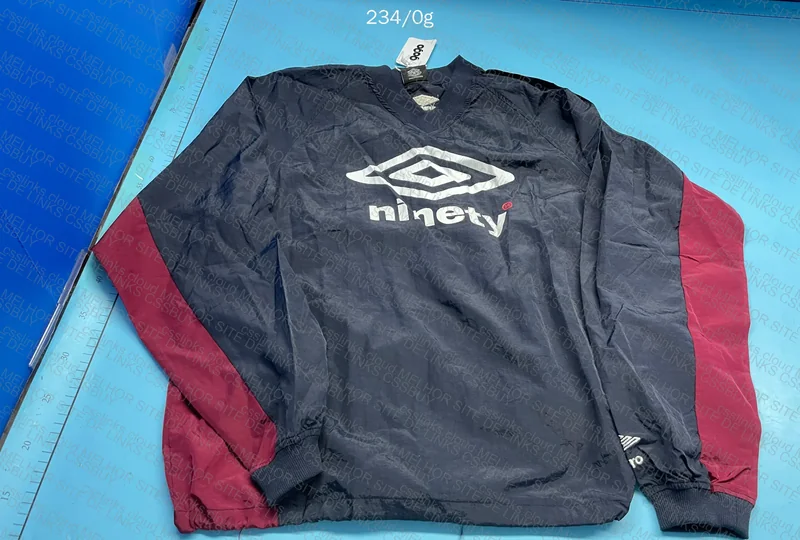 UMBRO WINDBREAKER