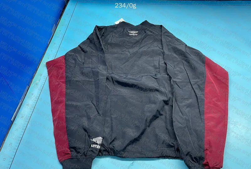 UMBRO WINDBREAKER 4