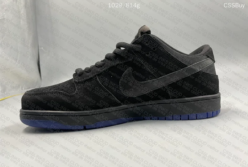 UNDEFEATED X NIKE DUNK LOW "5 ON IT" BLACK