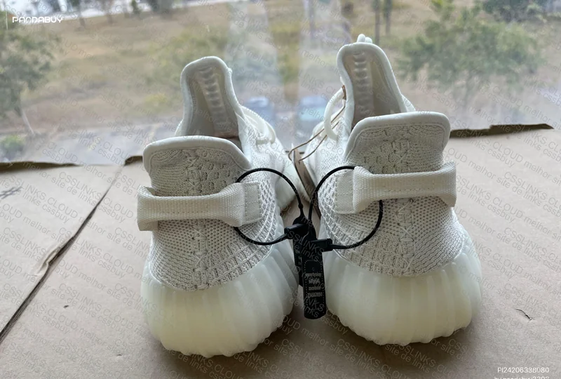 Update Natural Light Yeezy 350 Bone