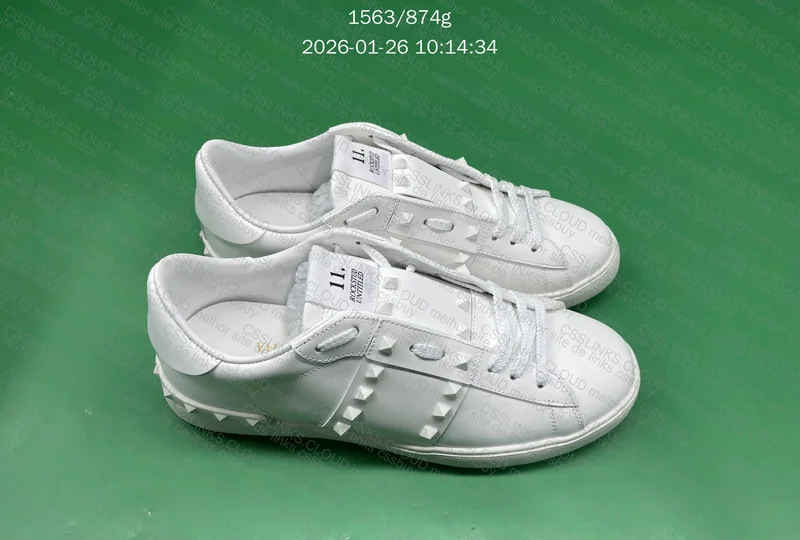 Valentino open walk