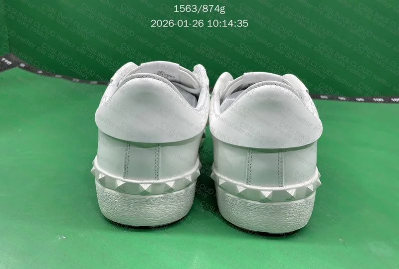 Valentino open walk 2