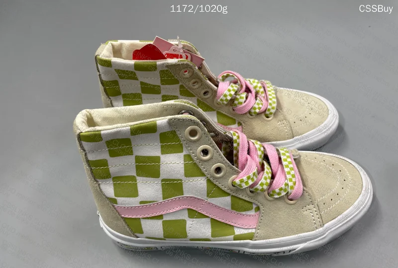Vans Emma Mulholland on Holiday 4