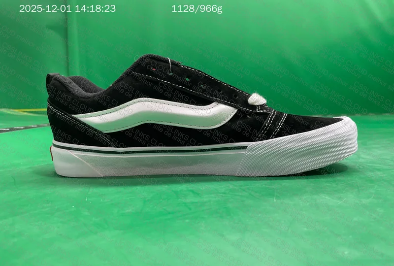 VANS KNU SCHOOL