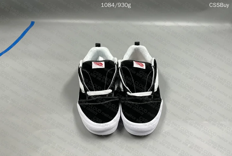 VANS KNU SKOOL 2