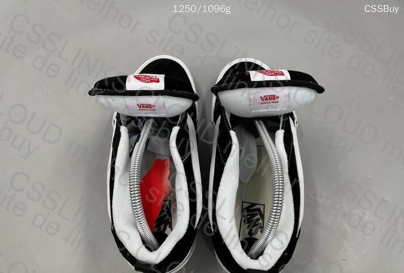 VANS KNU SKOOL