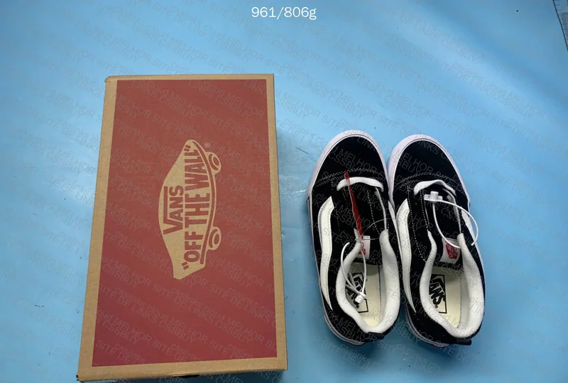 VANS KNU SKOOL
