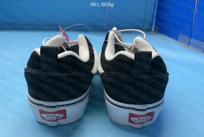 VANS KNU SKOOL 4