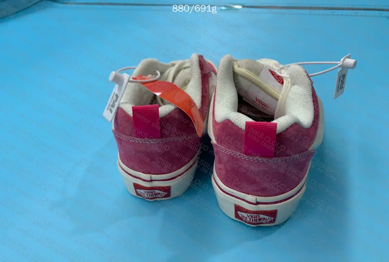 Vans Knu Skool Magenta and White 6