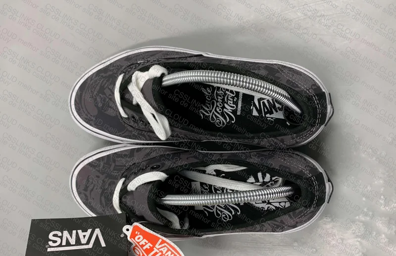 Vans Mr. Cartoon X Neighborhood 10