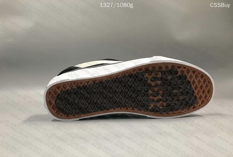 VANS POU TEI TOU