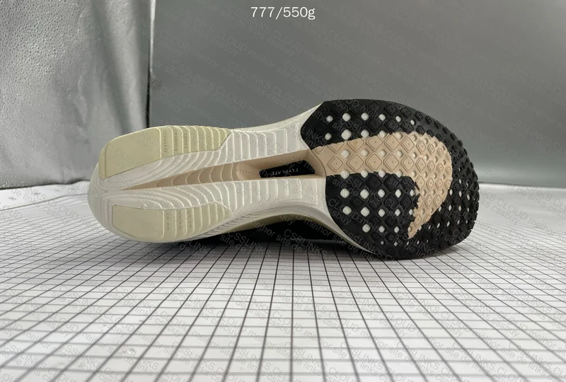 vaporfly next% 3 3