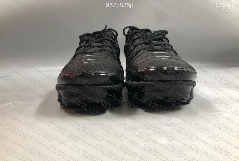 Vapormax Plus 4