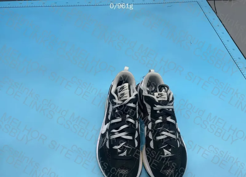 Vaporwaffle Sacai 6