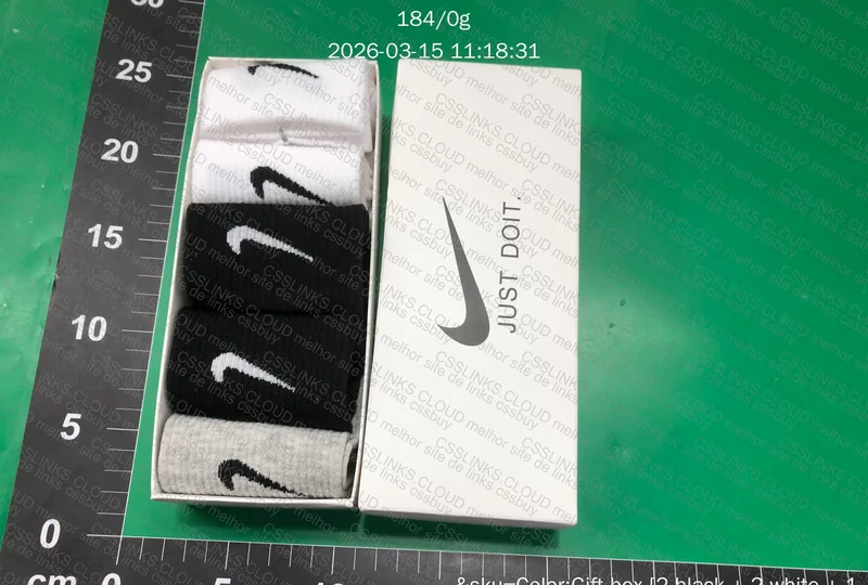 varias meias nike