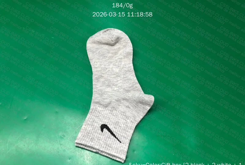 varias meias nike 3
